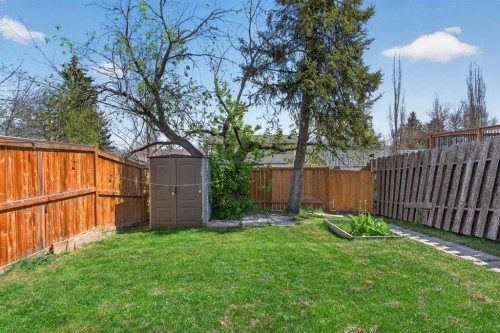 42 Berwick Rise Nw, Calgary, AB 