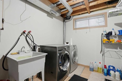 7816 Martha'S Haven Park Ne, Calgary, AB - Indoor Photo Showing Laundry Room