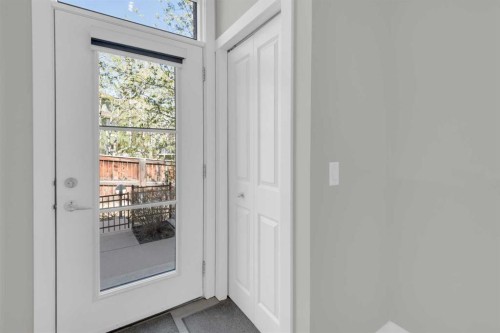 24 Aspen Hills Common Sw, Calgary, AB - Indoor Photo Showing Other Room