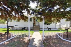 419 2 Street NORTHVulcan, AB T0L 2B0