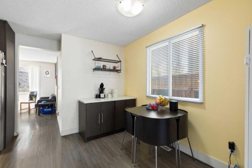 21 Mckernan Road Se, Calgary, AB - Indoor