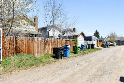 21 Mckernan Road Se, Calgary, AB - Outdoor