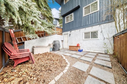 11-800 Bowcroft Place, Cochrane, AB - Outdoor With Exterior