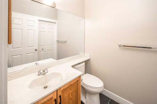 10514 Rockyledge Street Nw, Calgary, AB - Indoor Photo Showing Bathroom