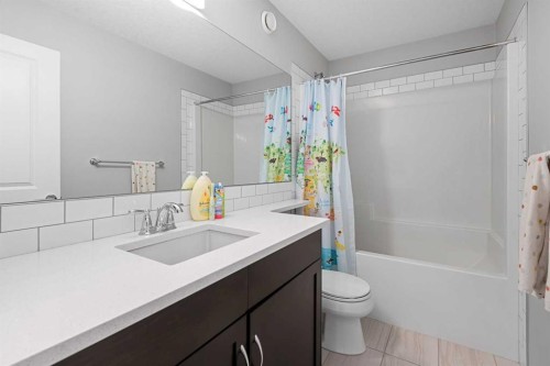 49 Tuscany Ridge Circle Nw, Calgary, AB - Indoor Photo Showing Bathroom