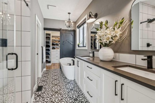 220 Precedence View, Cochrane, AB - Indoor Photo Showing Bathroom
