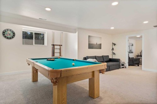 3912 40 Avenue Nw, Calgary, AB - Indoor Photo Showing Other Room