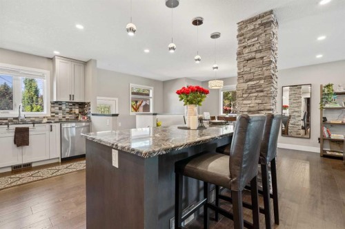 3912 40 Avenue Nw, Calgary, AB - Indoor Photo Showing Other Room