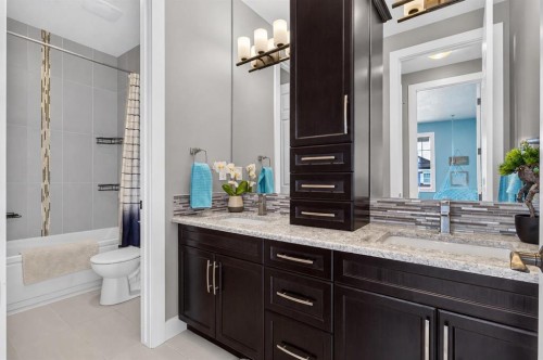 129 Windford Park Sw, Airdrie, AB - Indoor Photo Showing Bathroom