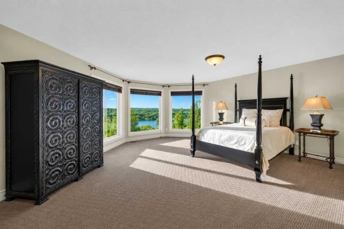 106 Cranleigh Terrace Se, Calgary, AB - Indoor Photo Showing Bedroom