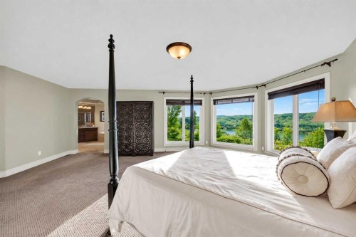 106 Cranleigh Terrace Se, Calgary, AB - Indoor Photo Showing Bedroom