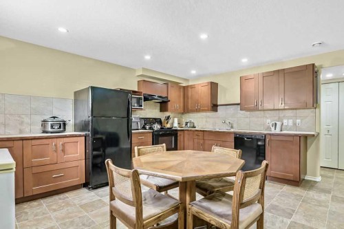 815 3 Street Sw, High River, AB - Indoor