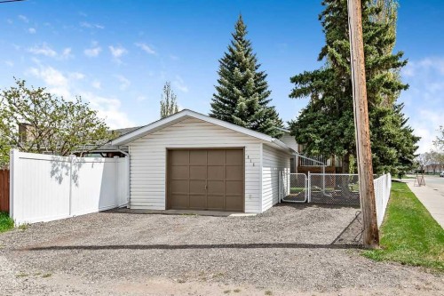 815 3 Street Sw, High River, AB - Outdoor