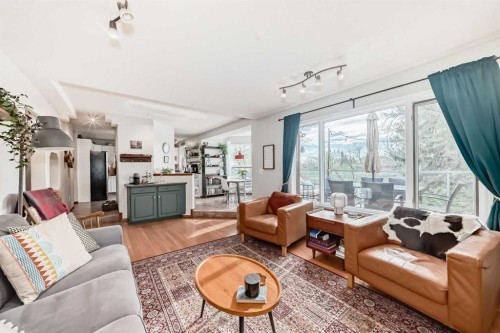 292 Waterstone Crescent Se, Airdrie, AB - Indoor Photo Showing Living Room