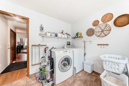 292 Waterstone Crescent Se, Airdrie, AB - Indoor Photo Showing Laundry Room