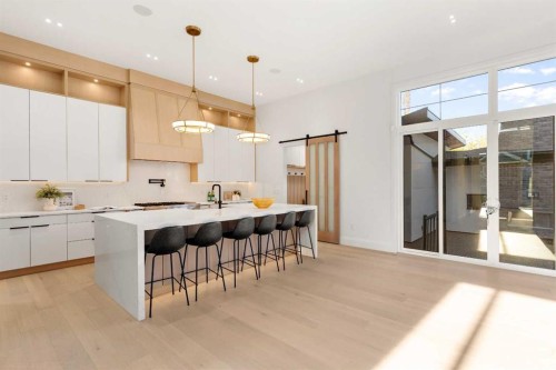 1328 7A Street Nw, Calgary, AB - Indoor Photo Showing Kitchen With Upgraded Kitchen