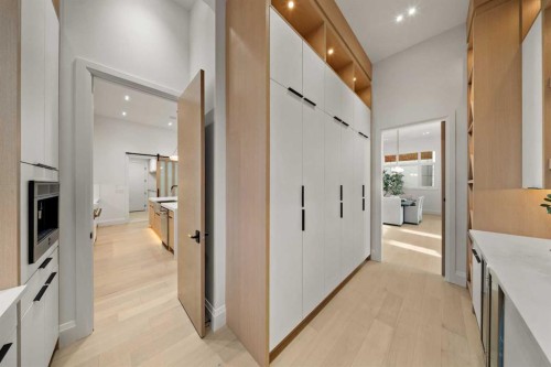 1328 7A Street Nw, Calgary, AB - Indoor Photo Showing Other Room