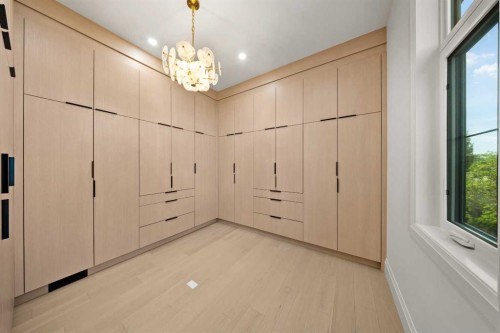 1328 7A Street Nw, Calgary, AB - Indoor Photo Showing Other Room