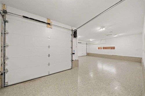 1328 7A Street Nw, Calgary, AB - Indoor Photo Showing Garage