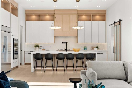 1328 7A Street Nw, Calgary, AB - Indoor