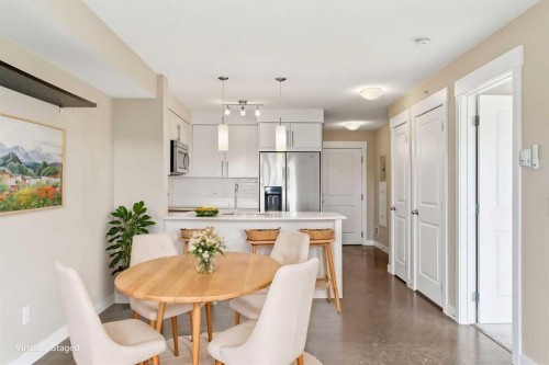 7410-302 Skyview Ranch Drive Ne, Calgary, AB - Indoor Photo Showing Dining Room