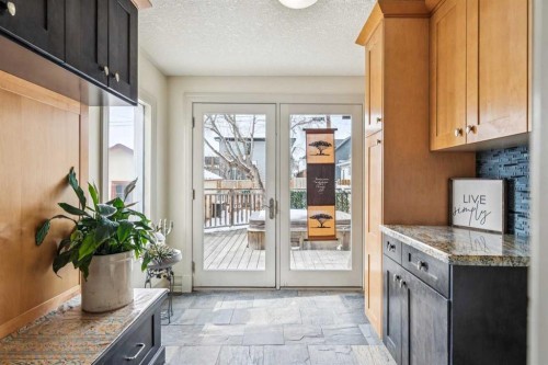 515 7 Street Ne, Calgary, AB - Indoor