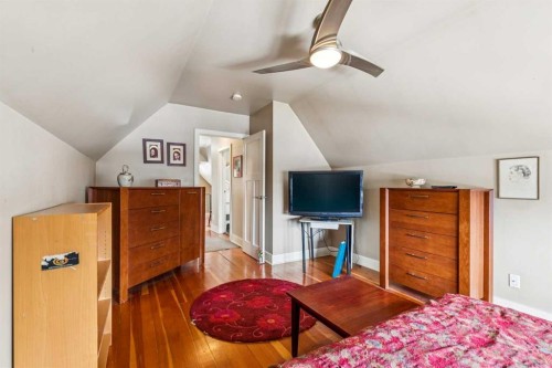 515 7 Street Ne, Calgary, AB - Indoor
