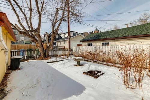 515 7 Street Ne, Calgary, AB - Outdoor