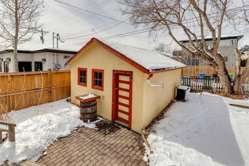 515 7 Street Ne, Calgary, AB - Outdoor