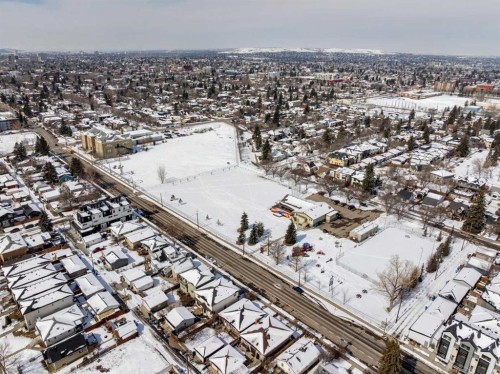 515 7 Street Ne, Calgary, AB - Outdoor With View