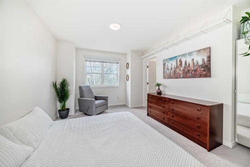 7608 21 Street Se, Calgary, AB - Indoor Photo Showing Bedroom