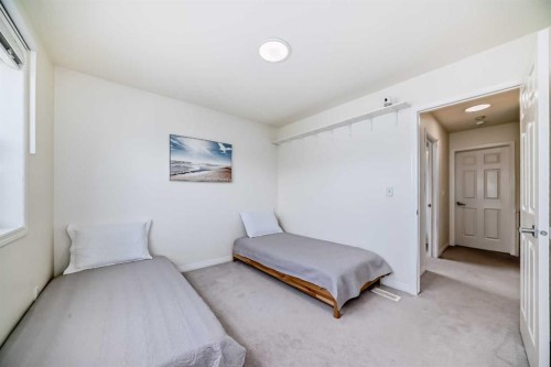 7608 21 Street Se, Calgary, AB - Indoor Photo Showing Bedroom
