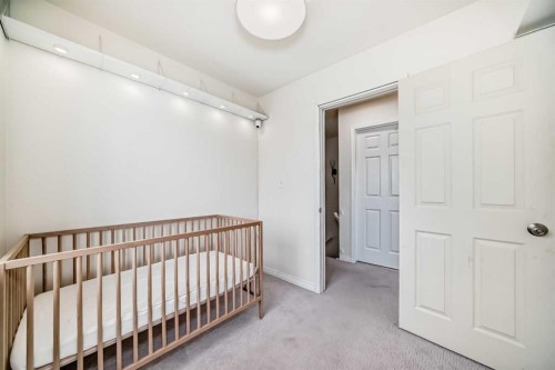 7608 21 Street Se, Calgary, AB - Indoor Photo Showing Bedroom