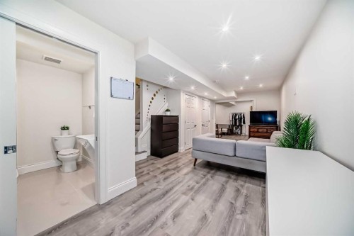 7608 21 Street Se, Calgary, AB - Indoor