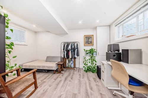 7608 21 Street Se, Calgary, AB - Indoor