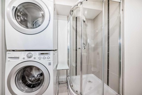 7608 21 Street Se, Calgary, AB - Indoor Photo Showing Laundry Room