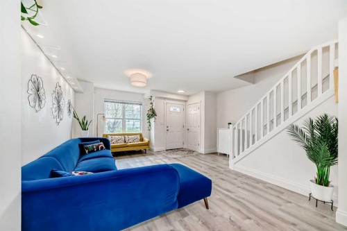 7608 21 Street Se, Calgary, AB - Indoor