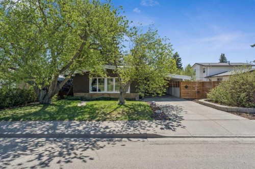 1043 32 Avenue Nw, Calgary, AB - Outdoor
