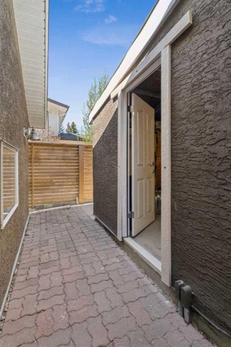 1043 32 Avenue Nw, Calgary, AB - Outdoor With Exterior