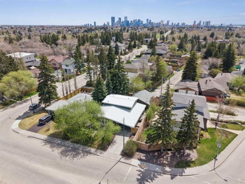 1043 32 Avenue Nw, Calgary, AB - Outdoor With View