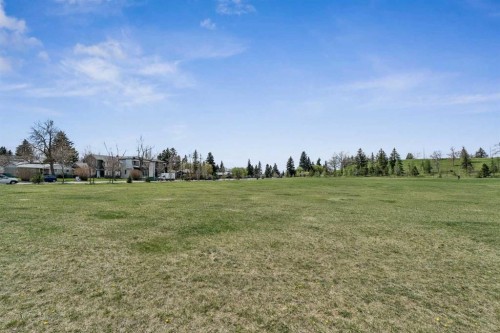 1043 32 Avenue Nw, Calgary, AB - Outdoor With View