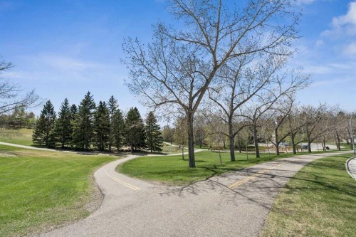 1043 32 Avenue Nw, Calgary, AB - Outdoor With View