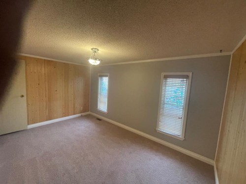 12 Westover Crescent, Claresholm, AB - Indoor Photo Showing Other Room