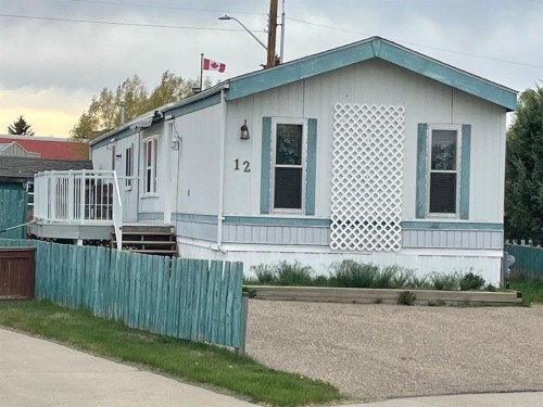 12 Westover Crescent, Claresholm, AB - Outdoor With Deck Patio Veranda