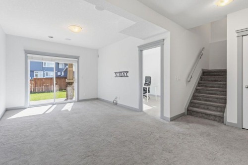 11 Evanscrest Way Nw, Calgary, AB - Indoor Photo Showing Other Room