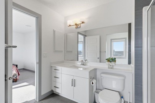 11 Evanscrest Way Nw, Calgary, AB - Indoor Photo Showing Bathroom