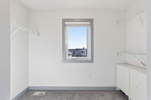 11 Evanscrest Way Nw, Calgary, AB - Indoor