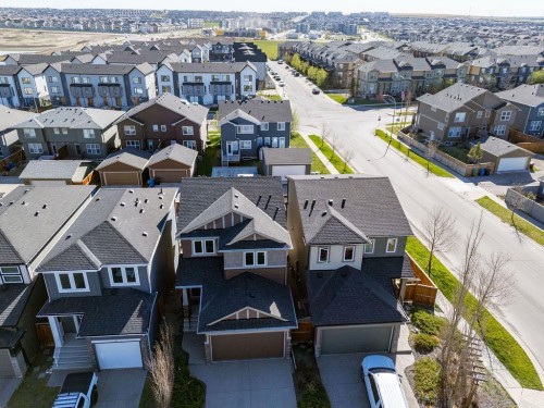 11 Evanscrest Way Nw, Calgary, AB - Outdoor With Facade