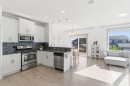 11 Evanscrest Way Nw, Calgary, AB  - Indoor Photo Showing Kitchen With Stainless Steel Kitchen With Upgraded Kitchen 