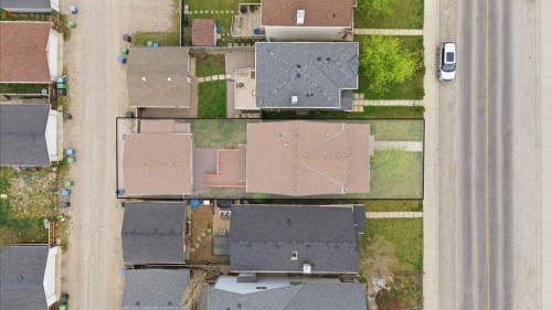 646 Everridge Drive Sw, Calgary, AB - Outdoor